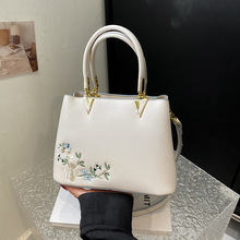 ���к��s�r�����ذ��̽�����ʽ������������Ůʿ�μ��б���