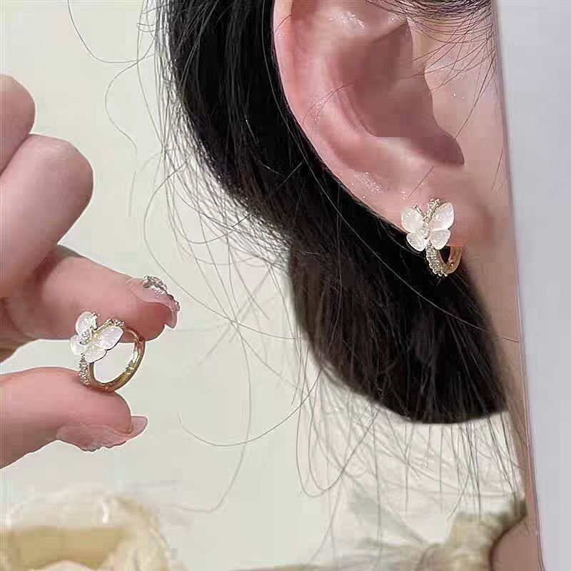 Korean-style Minimalist Butterfly Earrings For Women, Small Exquisite With A High-end Feel, Fresh And Trendy Stud_voghion.com