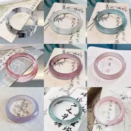 项链;耳钉;手链