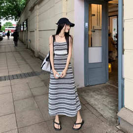 条纹连衣裙套装女两件套吊带裙夏季裙子黑白针织流苏长裙夏