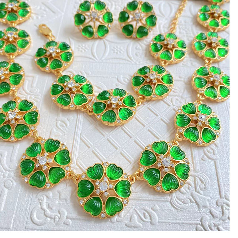 Retro Flower Alloy Plating Rhinestones Womenu0027S Earrings Necklace