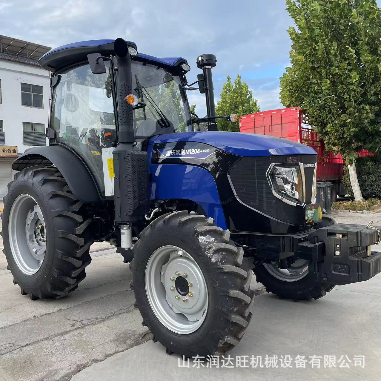 厂家直补雷沃1204-5X轮式拖拉机 带多种农具大桥耕地整田高花轮胎