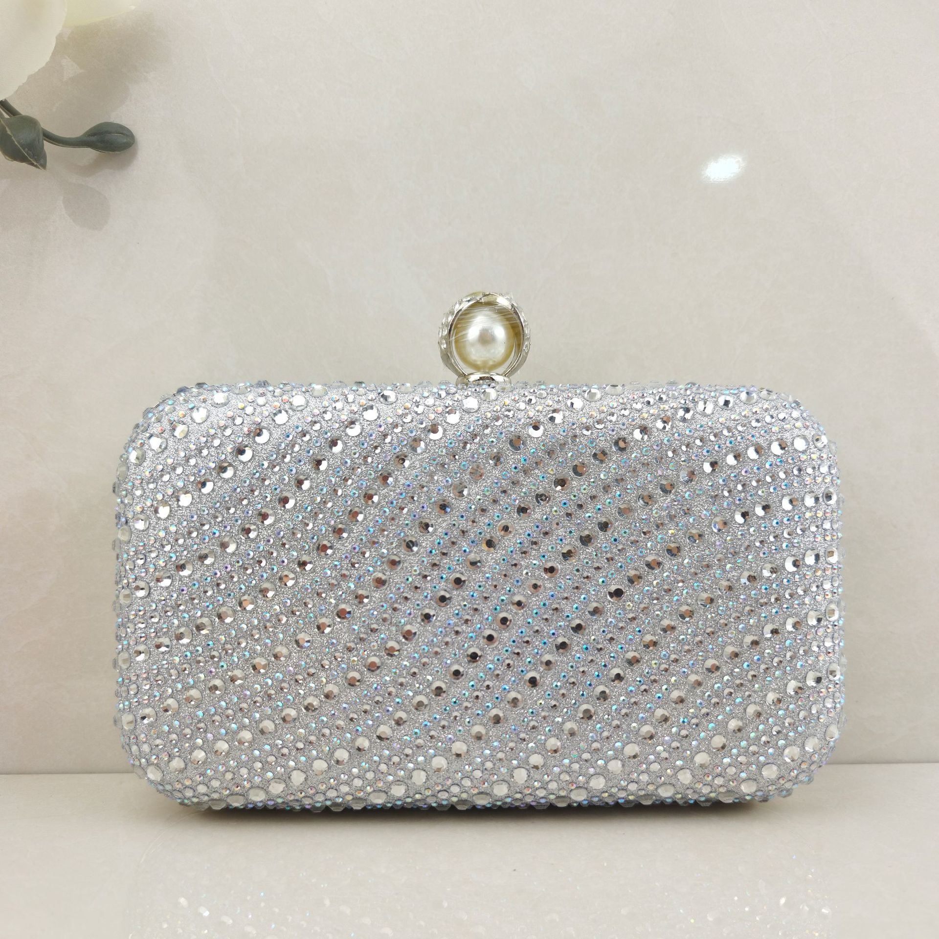 Versatile Party Clutch Bag With Diamond And Pearl Embellishments_voghion.com
