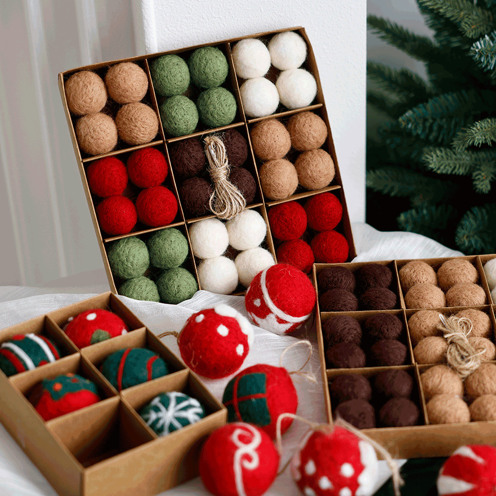 Bola de lana caja decorativa BOLA DE Navidad patrón de dibujos animados árbol de Navidad colgante Regalo De vacaciones decoración de la ventana color mezclado