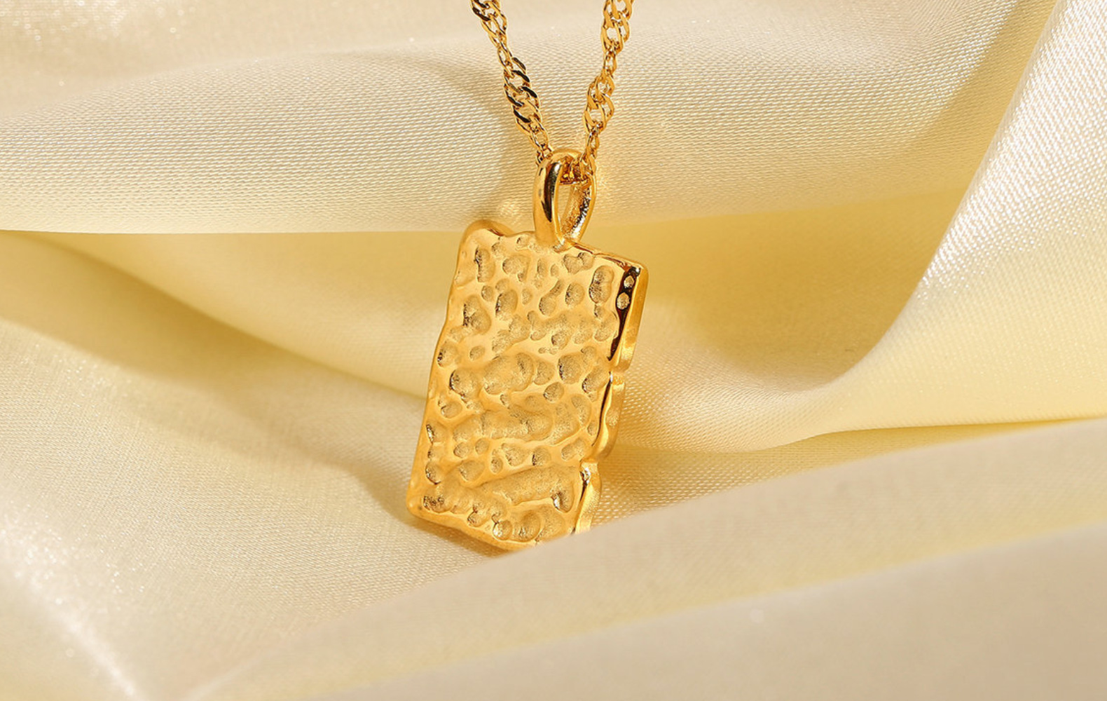 vintage bump pendant square goldplated stainless steel necklacepicture4