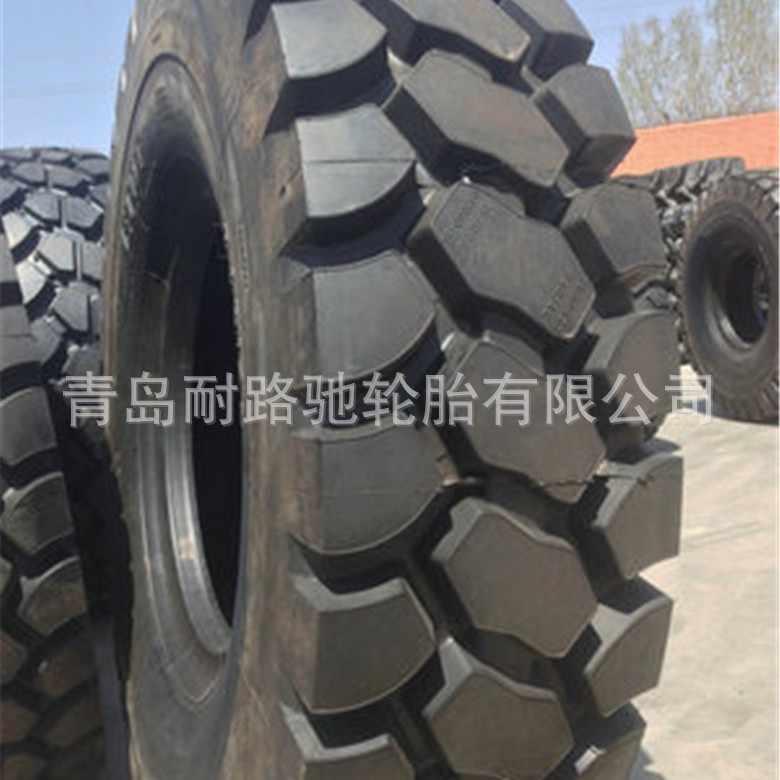 全钢工程轮胎18.00R33 E-4花纹 装载机轮胎1800R33