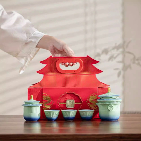 Chinese Style Forbidden City Cultural and Creative One Pot Three Cups Quick Cup Portable Kung Fu Tea Set Ceramic Tea Bowl Souvenir
