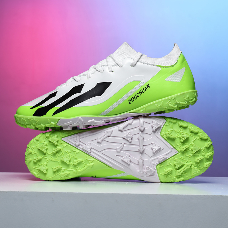 Transfronterizos nuevos TF zapatos de fútbol de clavos varones adultos AG zapatos de entrenamiento deportivo zapatos deportivos juveniles al por mayor