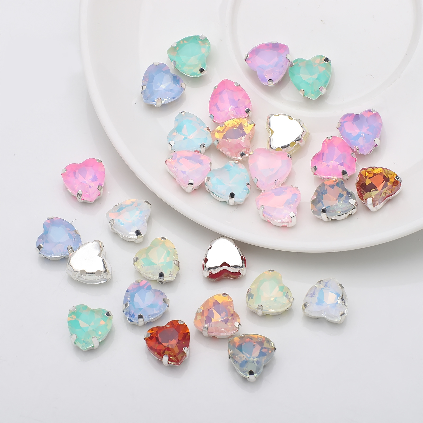 10MM手缝桃心白K带孔爪钻 玻璃水晶钻DIY婚纱礼服手工材料配件