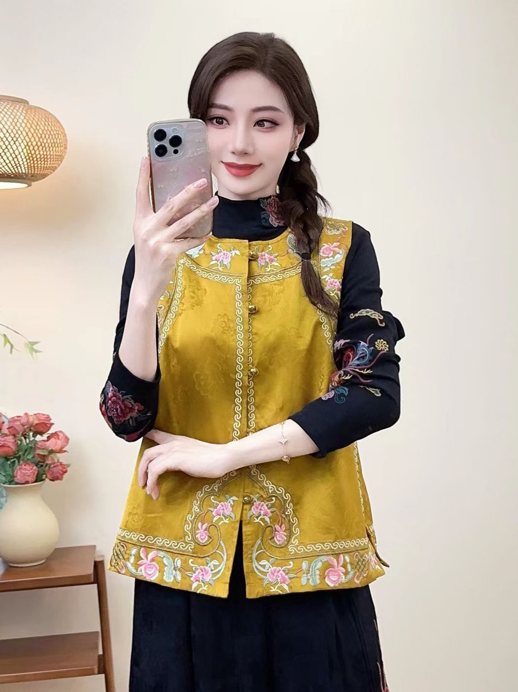 2025 otoño nuevo estilo suelto damas casuales de mediana edad cuello redondo bordado estilo nacional hombro sin mangas chaleco superior image 1