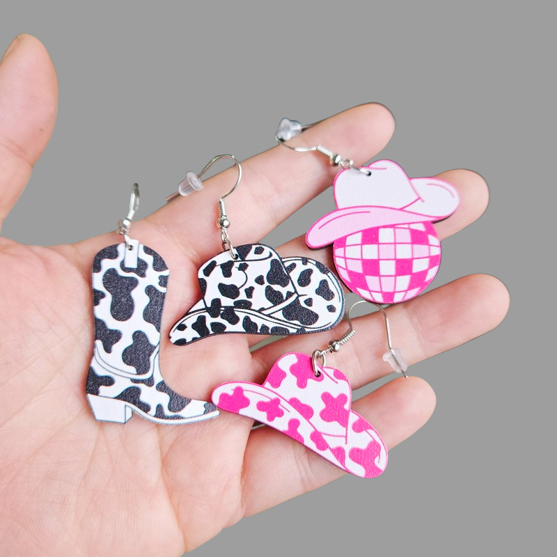 1 Pair Retro Cool Style Cow Pattern Boots Wood Drop Earrings display picture 1