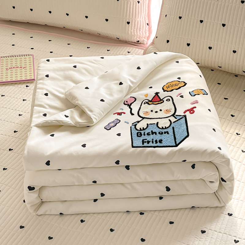 Toalla de dibujos animados bordada colcha fresca de verano lavable a máquina para niños de verano