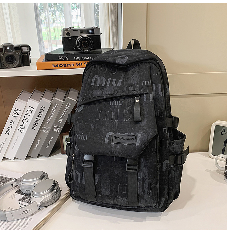 Lightweight Fashionable New Model Backpack 2026 Large Capacity Graffiti Student Backpack Casual Trendy Daily Commute School Bag