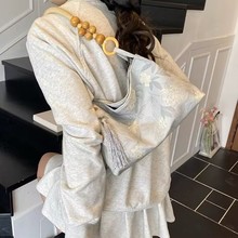 ����ʽ�������᲼��Ů2026�¿�r�д̽�Ҹ�°��μ�ͨ�ڴ���������
