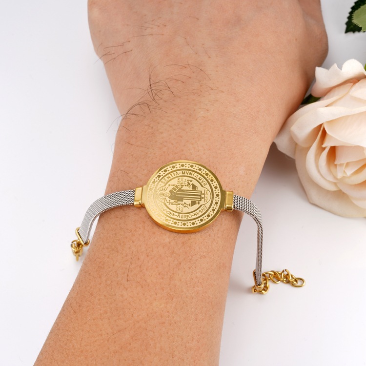 Polishing Design Retro Portrait Titanium Steel Polishing Bracelets