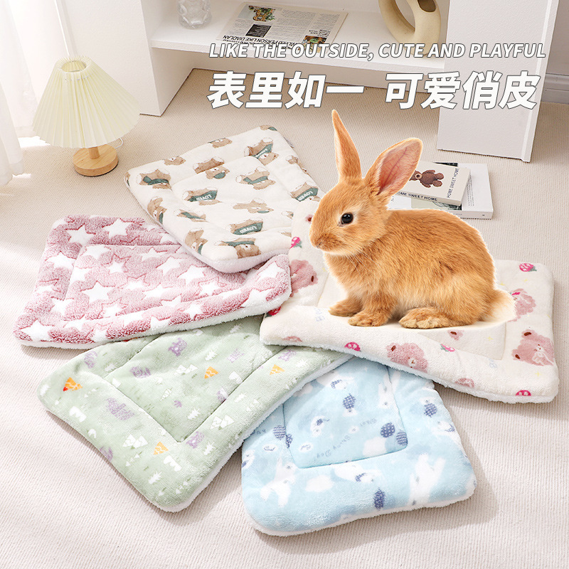 Small Pet Mat for Sleeping, Rabbit Small Pet Winter Warm Cover, Rabbit Cage Platform Mat, Hamster Autumn and Winter Sleeping Mat Small Pet Mat for Sleeping, Rabbit Small Pet Winter Warm Cover, Rabbit Cage Platform Mat, Hamster Autumn and Winter Sleeping Mat