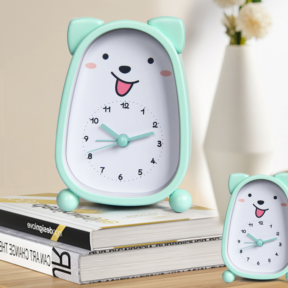 Reloj despertador pequeño diseño de animal cute, silencioso – decoración para mesita de noche, para estudiantes.
