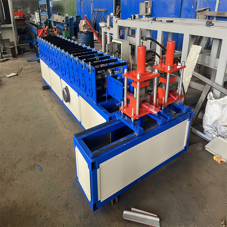全自动栅栏机双头栅栏设备彩钢瓦机器沧州地鑫压瓦机