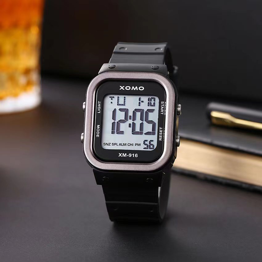 Reloj cuadrado popular en línea para hombres reloj deportivo para niñas en Harajuku estilo coreano simple moda retro reloj electrónico