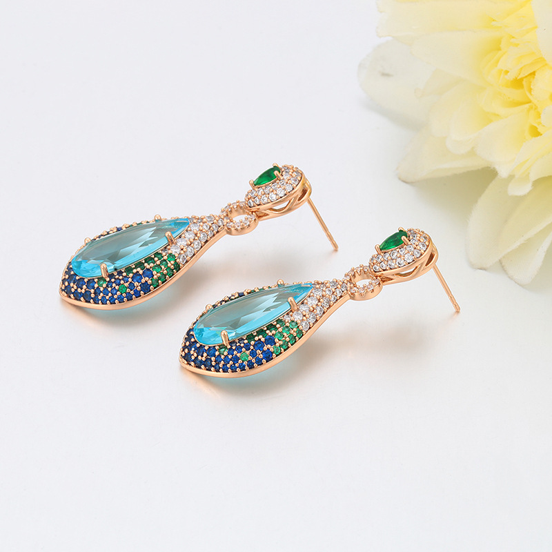 Xuping moda retro serie de pendientes de lujo ligero aleación de cobre chapado 18k goteo de agua orejas de tetas al por mayor mujeres