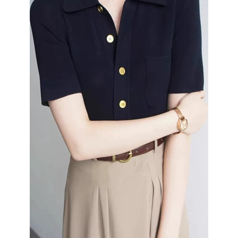 現物メーカー卸売りの新型Polo襟半袖tシャツニットの女性服はスリムで短い上着の女性を見せます。|undefined
