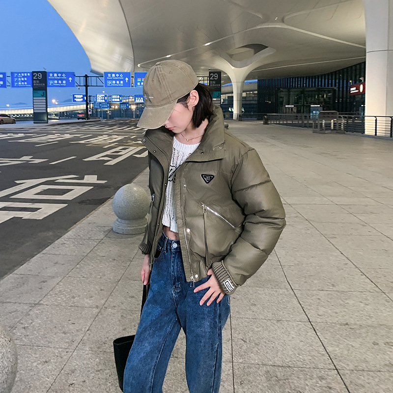 2025 ropa de invierno nuevo estilo coreano estilo universitario suelto delgado y grueso hombre pequeño cuello corto abrigo de moda de algodón image 4