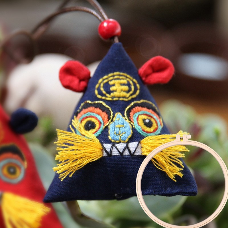 Estilo chino lindo dragón incienso bolsa colgante bordado hecho a mano de los niños paquete material de bricolaje