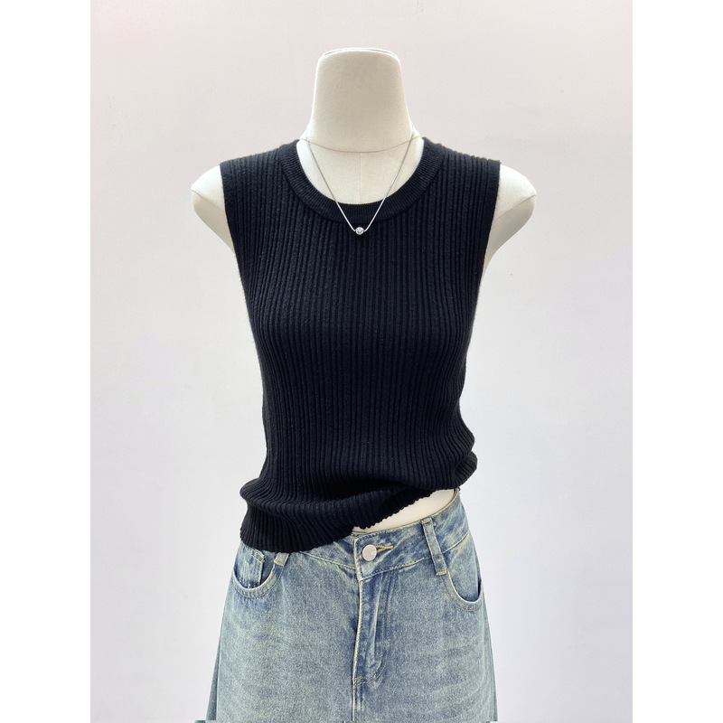 High-End Round-Neck Ribbed Slim-Fit Sleeveless Thin Knit Top for Summer, Suitable for Both Inner and Outer Wear, Trendy Camisole for Women High-End Round-Neck Ribbed Slim-Fit Sleeveless Thin Knit Top for Summer, Suitable for Both Inner and Outer Wear, Trendy Camisole for Women