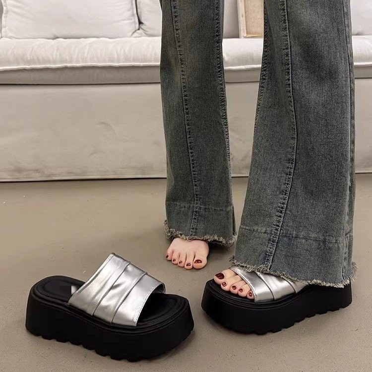 Thick-Soled Height-Increasing Sandals for Women, Summer 2026 New Style, Fairy-Style, Suitable for Pairing with Dresses, Beach Vacation, and Beach Slides