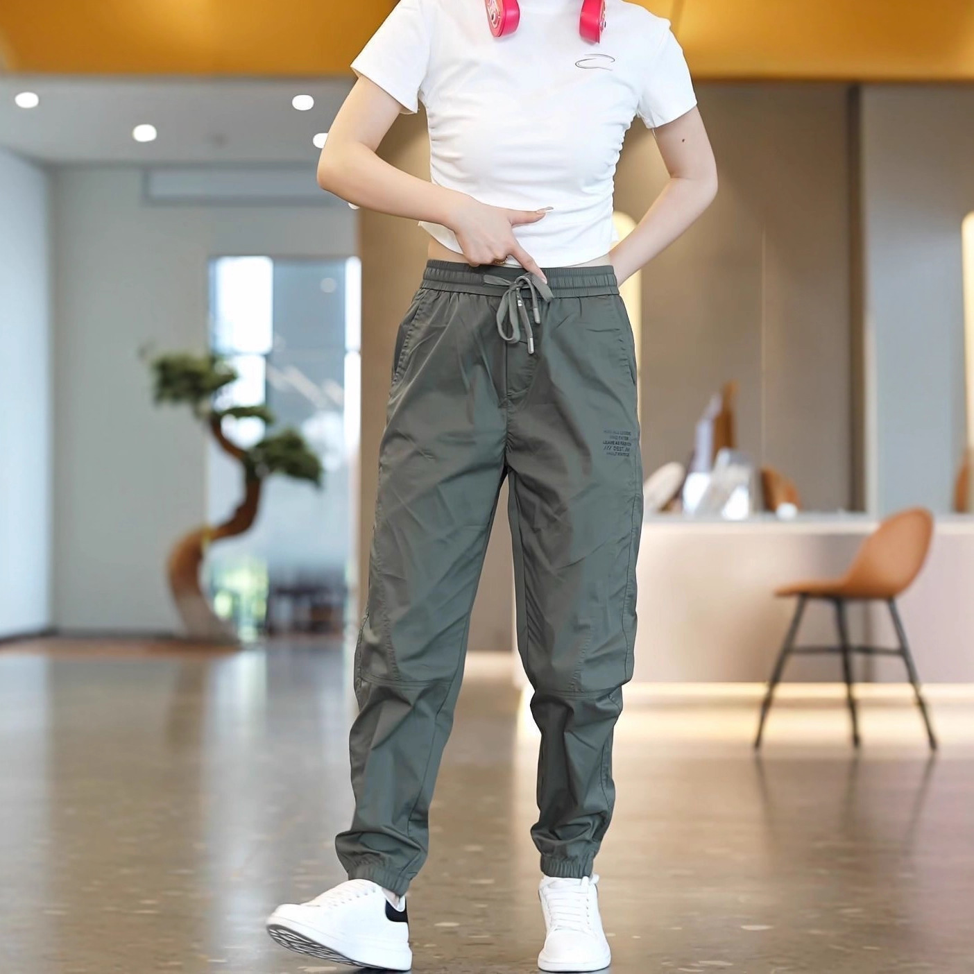 男士运动休闲裤男宽松重磅直筒潮男束脚时尚百搭港风潮痞帅男裤子