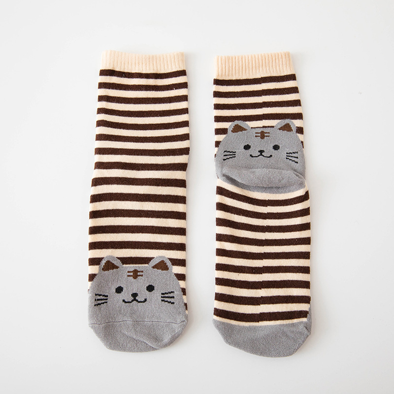 Calcetines lindos calcetines de las mujeres de otoño e invierno de las mujeres calcetines calientes una variedad de calcetines de longitud media de la pantorrilla de rayas animales opcionales