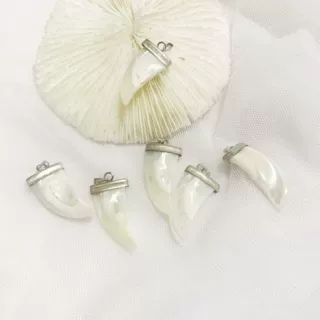 贝壳吊坠扁牛角月牙MOP白天然海水贝马蹄项链耳环DIY饰品吊坠配件