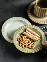 ����С�Ե���������c�ĵ��P��ʳ��ɵ���Ʒ�����������մɵ���