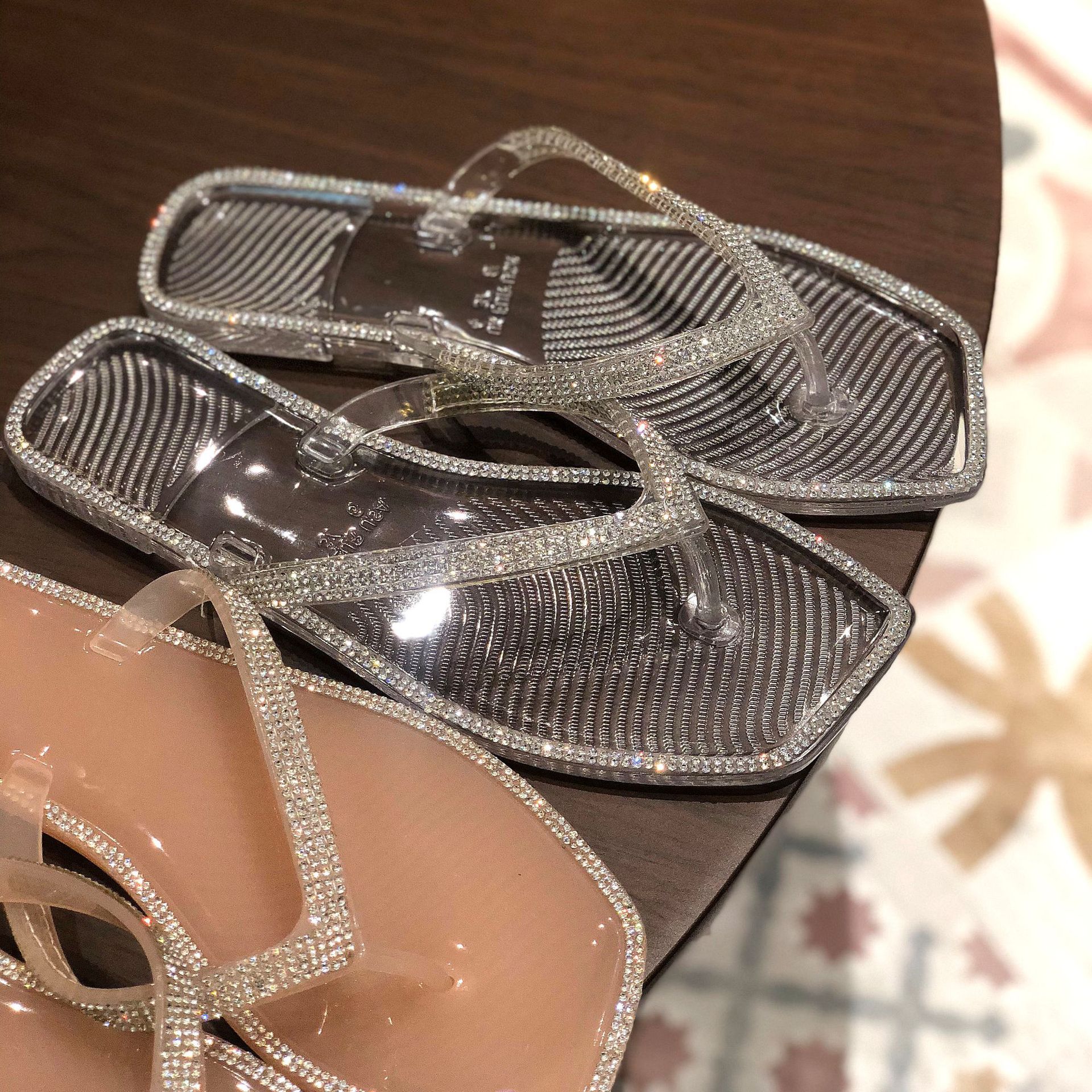 Summer New Flip-Flops For Women, European And American Style, Outdoor Beach Jelly Shoes, Square Toe Rhinestone Crystal_vogvips.com