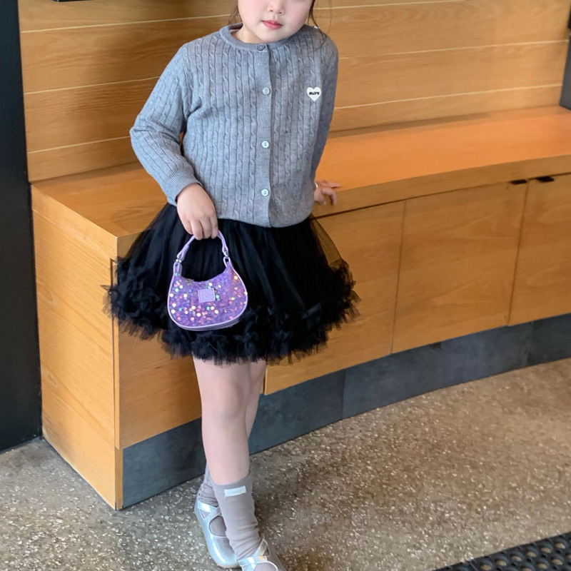 Bolsos de hombro para niñas coreanas, mini lindos bolsos de mano con sequillas de aire extranjero, bolsos de mano para niños, primavera y verano nuevos bolsos de mochila para niños.