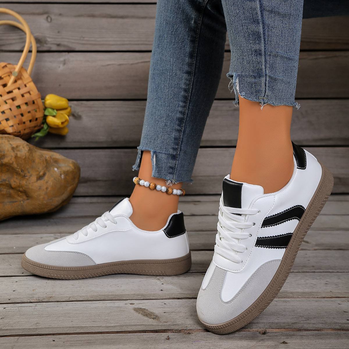 2026 comercio exterior transfronterizo zapatos casuales europeos y estadounidenses zapatos de entrenamiento alemanes zapatos de skate de color pequeño zapatos blancos mujeres spot transfronterizo