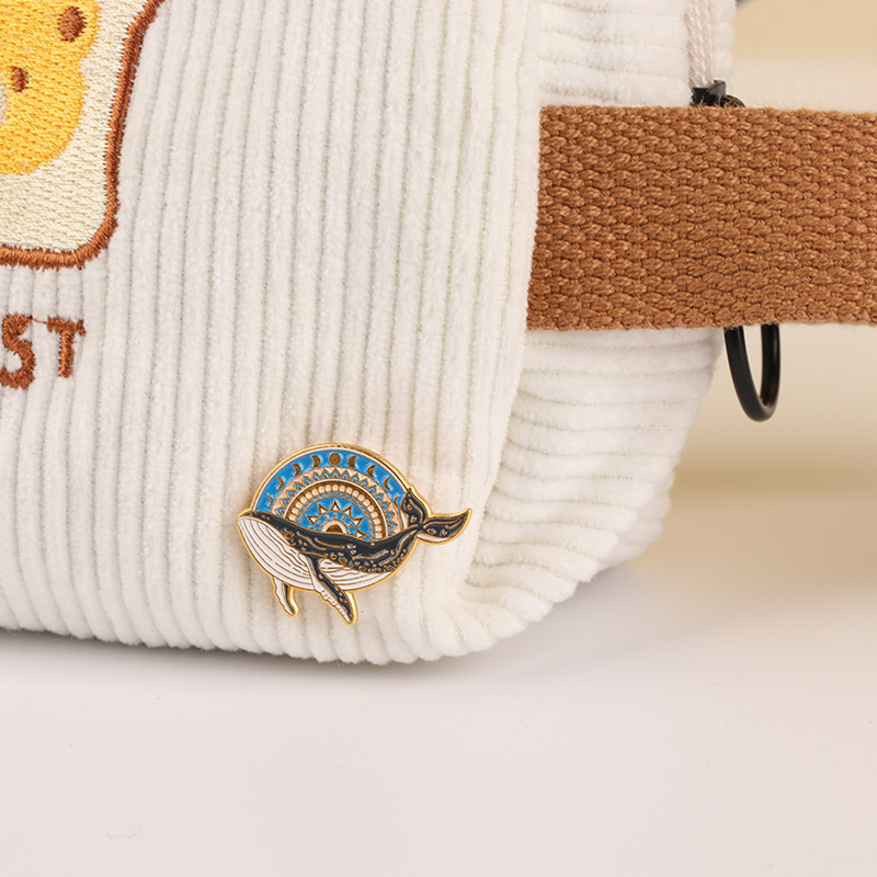 Beach Modern Style Pin Animal Whale Alloy Plating Unisex Brooches display picture 2