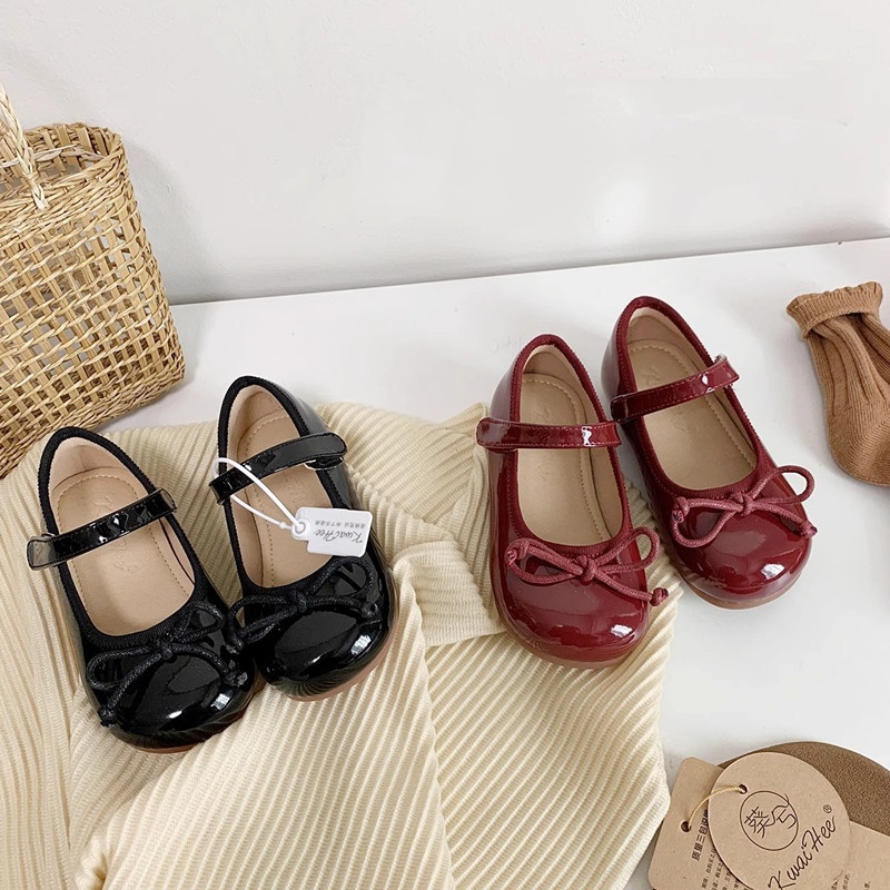 Children's Shoes 2025 New Spring and Autum Niche Leather Shoes Versatile Foreign Style Red Performance Shoes Patent Leather Black Princess Shoes