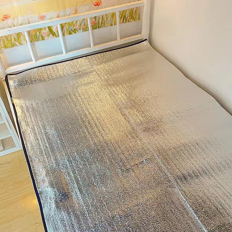 Moisture-proof mat for student dormitories, waterproof, non-slip, moisture-isolating aluminum film, foldable mattress, tatami mattress, outdoor picnic mat Moisture-proof mat for student dormitories, waterproof, non-slip, moisture-isolating aluminum film, foldable mattress, tatami mattress, outdoor picnic mat