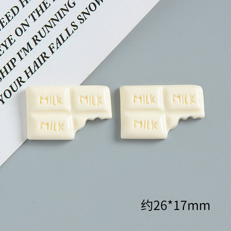 MLIKはチョコレート樹脂の部品をシミュレーションして食べて遊んでいます。|undefined