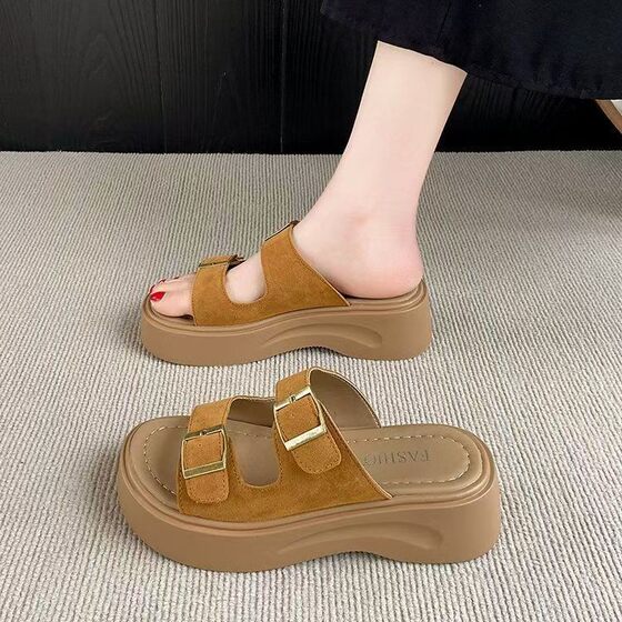 Thick-soled slipper women's summer outer wear 2025 new style with skirt French casual excrement feeling beach sandals
