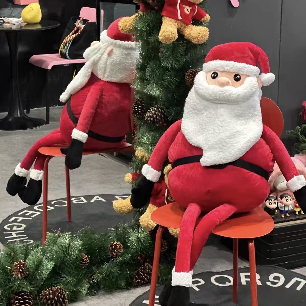 Christmas Cute Oversized Santa Claus Stuffed Doll Pillow Decorative Atmosphere Doll Rag Doll for Girls