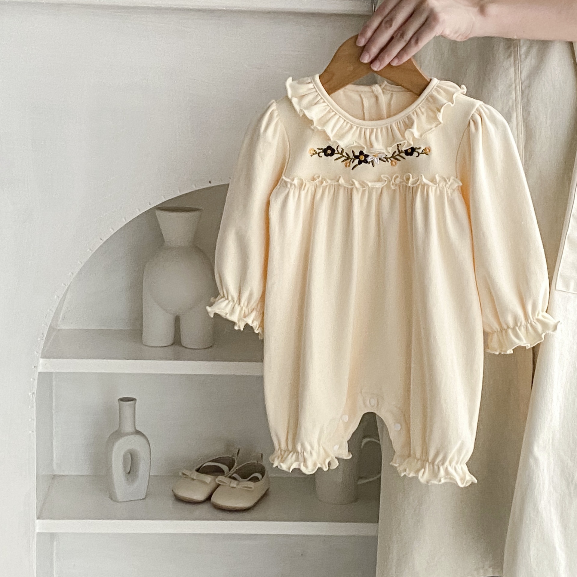 2024 Autumn New Baby and Girl Clothing Embroidered Small Lotus Leaf Collar Long Sleeve Loose Short Crawler jumpsuit_voghion.com