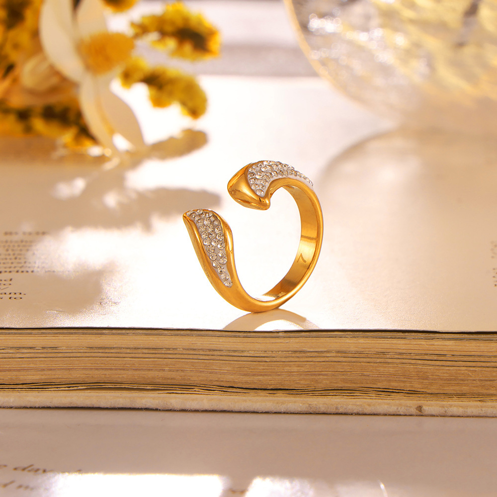 Fashionable Geometric Curved Diamond Inlaid Ring With Simple Opening Design Titanium Steel Bracelet_voghion.com