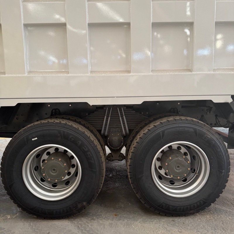 Exported to Africa, eight-wheel hydraulic dump truck HOWO TX, 440 horsepower dump truck for transporting soil and debris