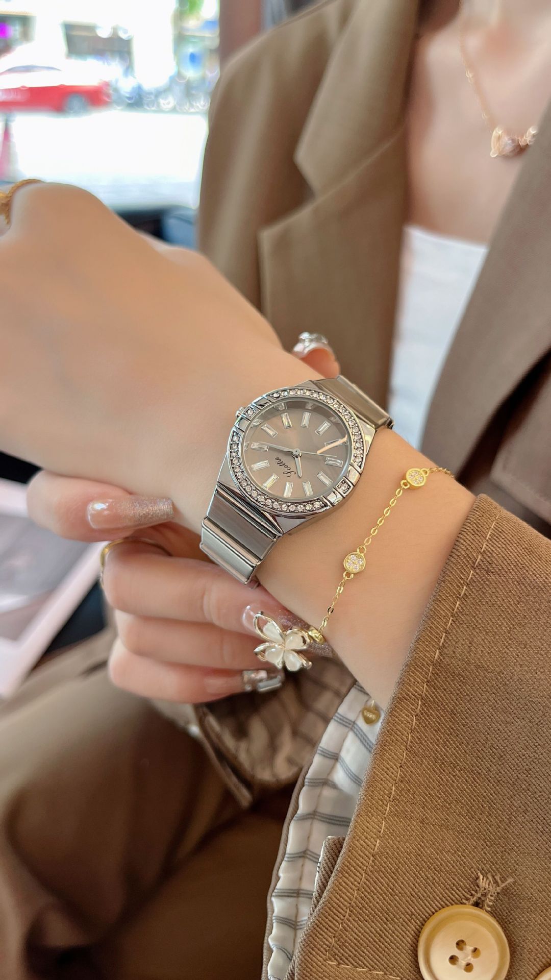 80g Weight Tempered Glass Mirror Material Alloy Strap Material Watch Classification Pointer Display Type Butterfly Double Snap Buckle Style Round Dial Shape Holiday, Office, Daily Occasion Quartz Movement Round, Rectangle Pattern All Seasons Season Women's Gender Casual, Elegant, Glam Style Casual Elegant Glam Round Rectangle Butterfly Double Snap Quartz Watch 9