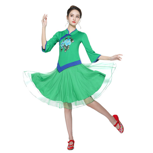Ethnic style embroidered plate buckle square dance costumes female performance costumes autumn group performance costumes square dance costumes