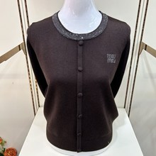 艾靓依烫钻妈妈羊毛衫秋冬款针织衫中老年宽松打底衫显瘦内搭女厚