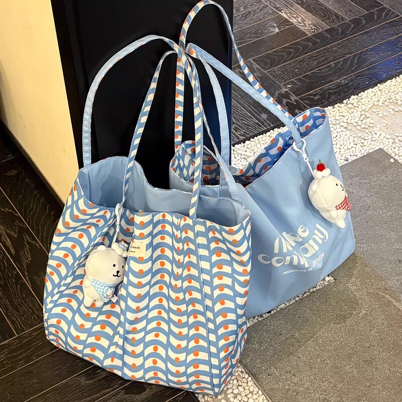 2025 New Large-Capacity Double-Sided Wavy Pattern Versatile Canvas Bag Single Shoulder Casual Simple Commuting Lazy Tote Bag