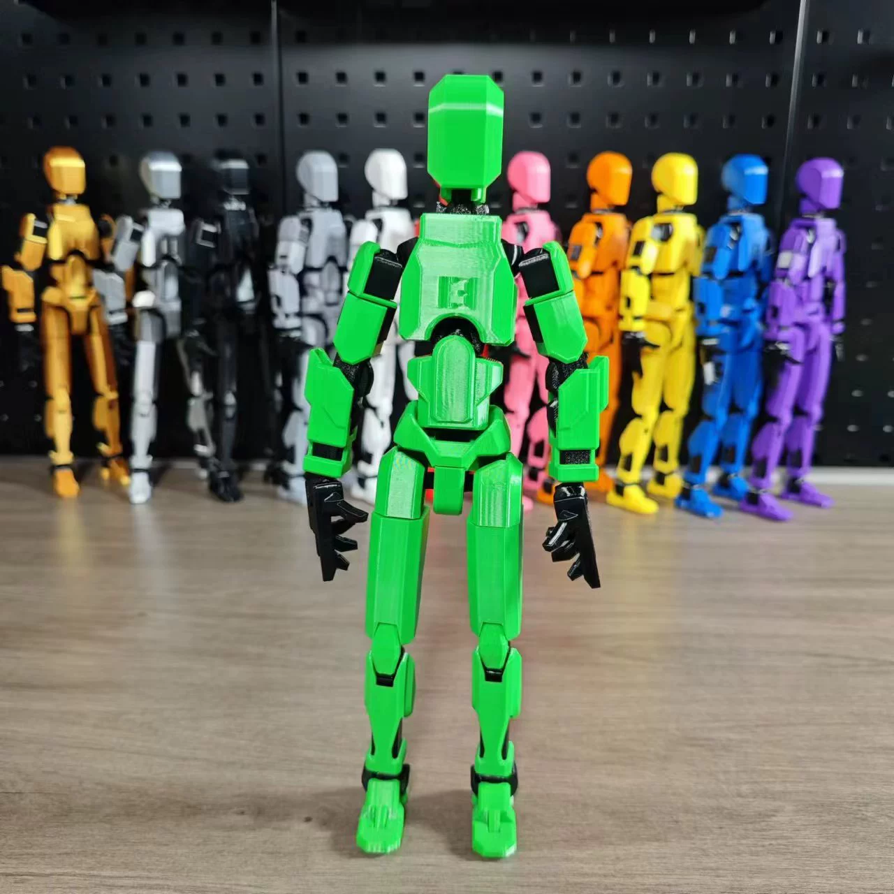 Articulated mini figure, ABS multi‑joint robot, 4 weapons & 3 gestures, assembled or kit